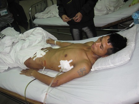 Đề nghị sớm làm rõ vụ chém người dã man tại Thường Tín - 1