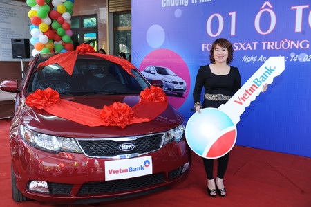 Vietinbank trao giải đặc biệt của chương trình “Gửi tiền ngay - Quay trúng lớn” - 1 Vietinbank trao giải đặc biệt của chương trình “Gửi tiền ngay - Quay trúng lớn” - 1