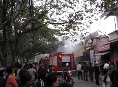 Gần 70 hộ dân sống trong âu lo vì khó thoát hiểm khi xảy ra hỏa hoạn - 1 Gần 70 hộ dân sống trong âu lo vì khó thoát hiểm khi xảy ra hỏa hoạn - 1