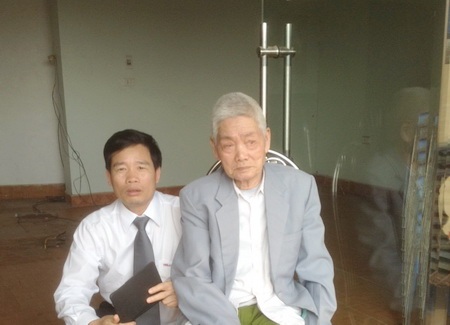 Công an điều tra vụ gia đình liệt sỹ bị “khủng bố” bằng quan tài - 2 Công an điều tra vụ gia đình liệt sỹ bị “khủng bố” bằng quan tài