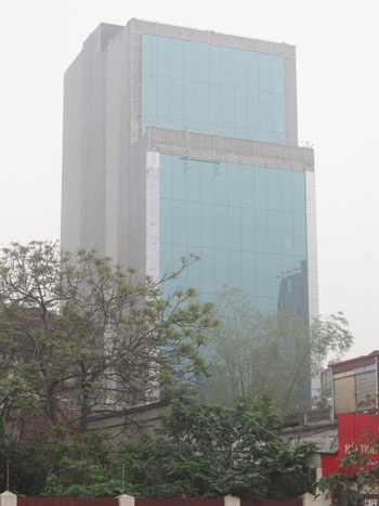 "Nghi án" toà nhà 10 tầng dùng giấy phép giả - 1 Nghi án toà nhà 10 tầng dùng giấy phép giả