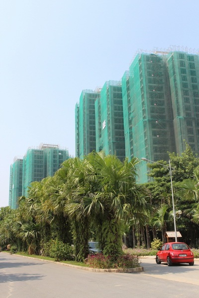 Tiến độ - chuyện sống còn của các dự án bất động sản - 3 Chung cư Rừng Cọ thi công đúng tiến độ song song với việc hoàn thiện về cảnh quan cây xanh
