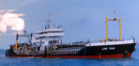 Tàu nạo vét biển của Công ty Nạo vét đường biển.