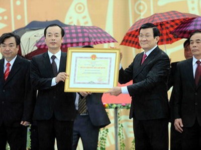 Trọng thể kỷ niệm 750 năm Thiên Trường - Nam Định - 2 Chủ tịch nước Trương Tấn Sang trao tặng Huân chương Hồ Chí Minh