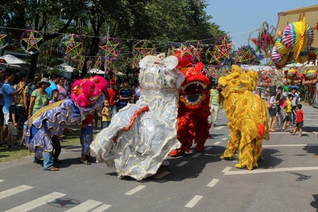 Náo nức trung thu Xanh Ecopark - 2 Phố Hàng Mã thu nhỏ giữa Ecopark