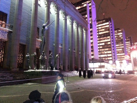 Người Thụy Điển không mấy mặn mà với lễ trao giải Nobel - 2 Việc đón tiếp các khách mời đến tham dự lễ trao giải được diễn tra trang trọng