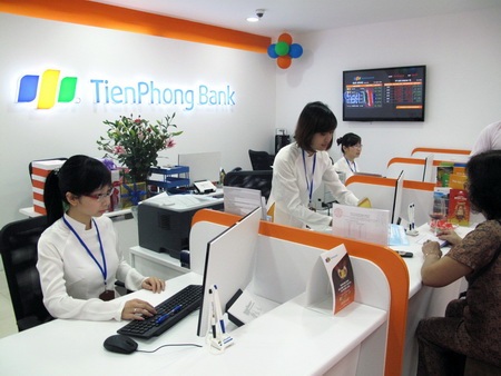 Những sắc thái tái cơ cấu ngân hàng