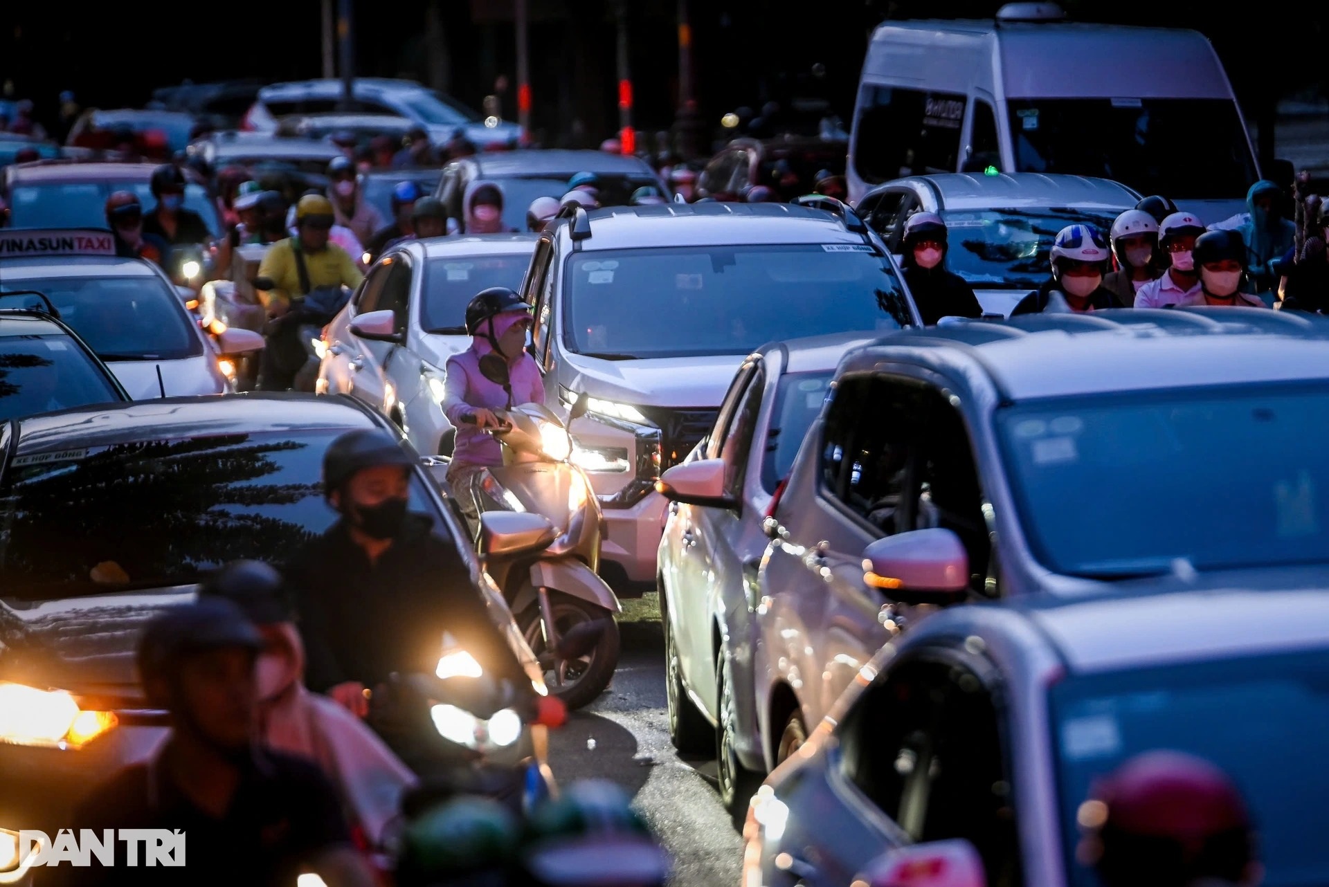 View - Increased road congestion near Tan Son Nhat Airport during year-end