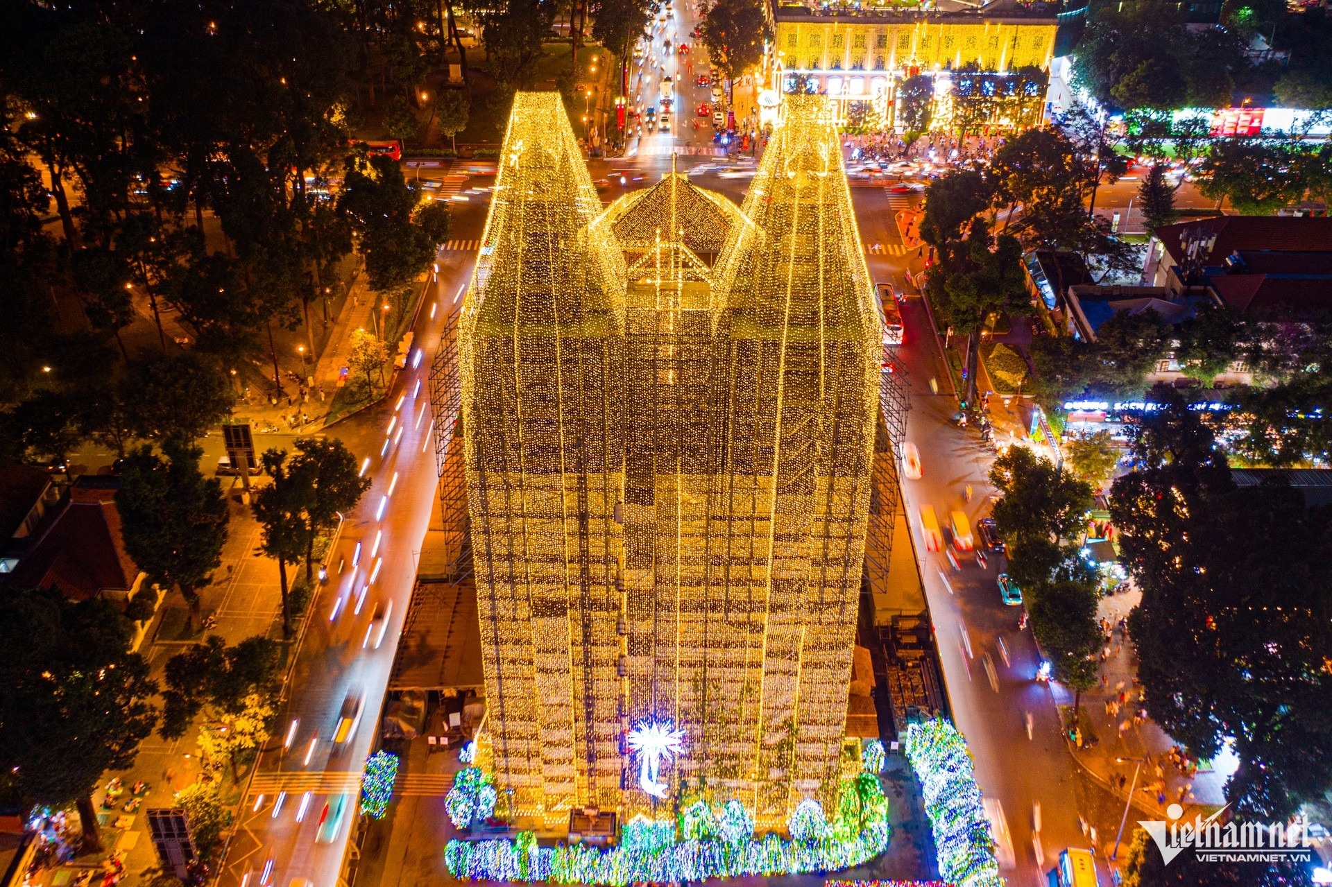 View - Early Christmas spirit at Ho Chi Minh City Notre-Dame Cathedral