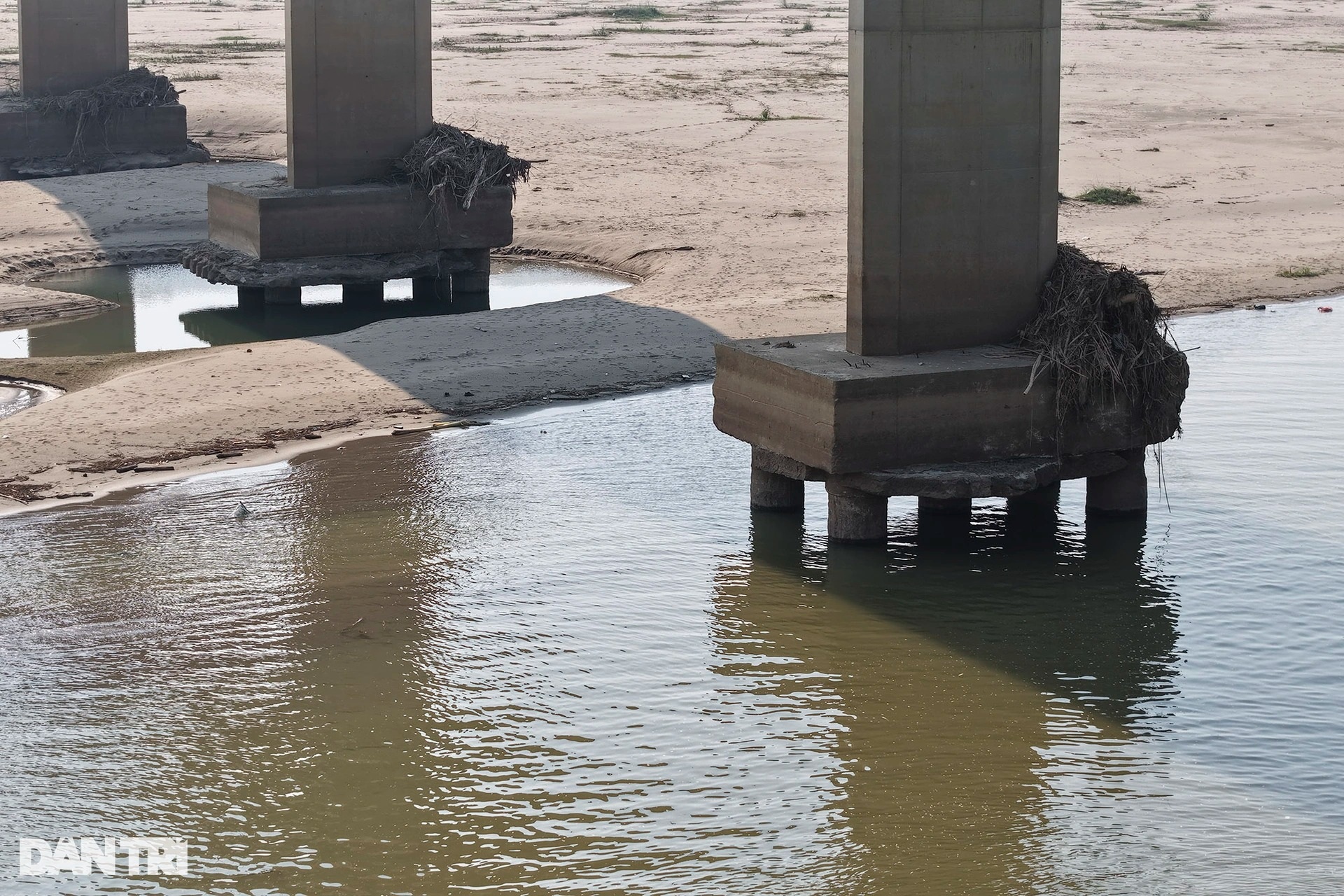 View - Bridges show foundation on drying rivers