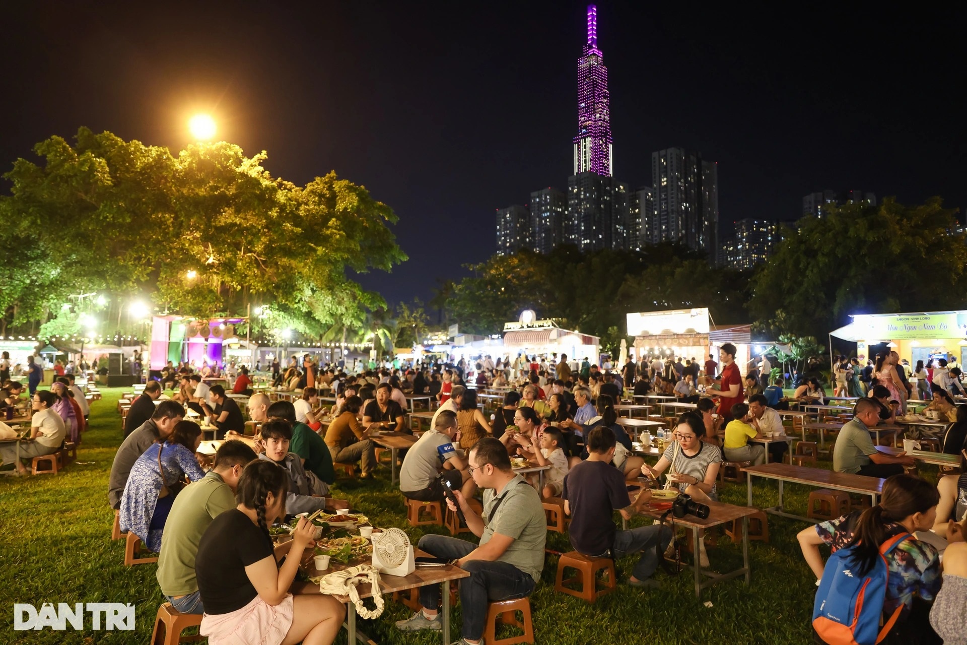 View - Hundreds of dishes featured at Vietnam's largest food festival