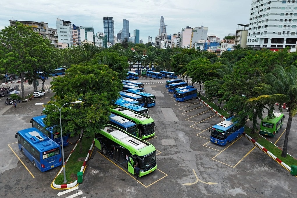 EV charging pole installation proposed at 19 HCM City bus stations - 1 EV charging pole installation proposed at 19 HCM City bus stations - 1