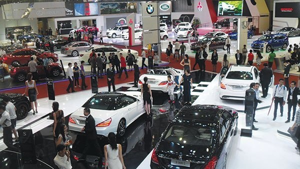 Doanh nghiệp nhập ô tô lại chất vấn Bộ Công Thương về Thông tư 20 - 1 (Ảnh minh hoạ).