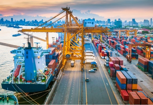 Chính phủ điểm tên những thách thức phải "đương đầu" của nền kinh tế - 1 Nền kinh tế đối mặt với nhiều thách thức lớn trong năm 2018.