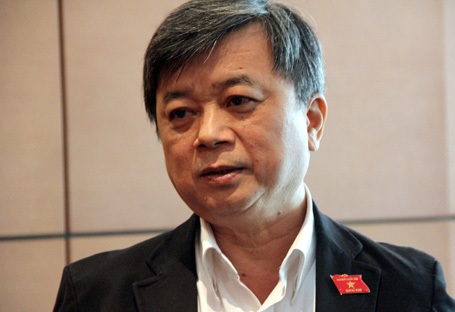 Luật sư Võ An Đôn (áo trắng). Ảnh: Pháp luật TPHCM