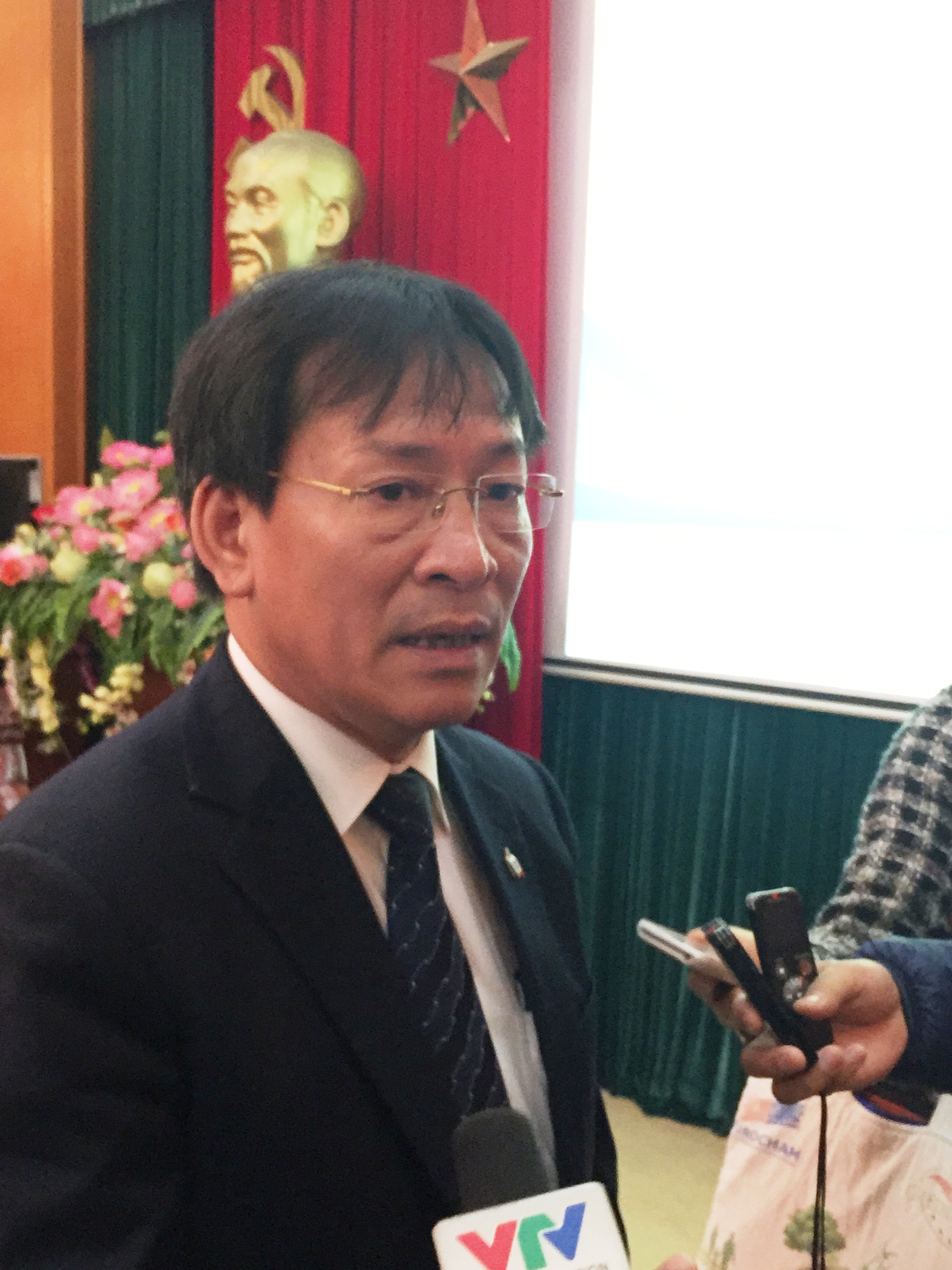 Ông Phạm Anh Tuấn- Phó trưởng Ban Nội chính Trung ương - trả lời báo chí bên lề hội thảo.