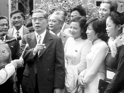 Nhiều hoạt động kỷ niệm 100 năm ngày sinh Tổng Bí thư Nguyễn Văn Linh - 2 Tổng Bí thư Nguyễn Văn Linh.