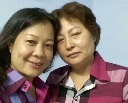 Cuộc tình đồng tính của hoa khôi đất mỏ: Hạnh phúc trọn vẹn sau đám cưới đặc biệt - 1
Hai người phụ nữ tuổi U50 tìm thấy tình yêu trong nhau.