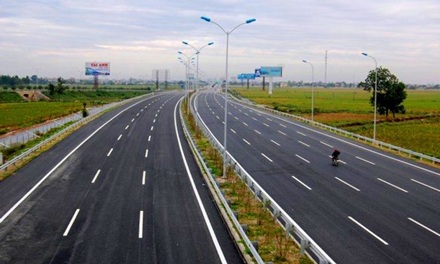 Sai phạm tại dự án cao tốc Hạ Long - Vân Đồn: Chủ tịch TP Cẩm Phả nhận trách nhiệm - 1
Nhiều sai phạm nghiêm trọng tại dự án đường cao tốc Hạ Long - Vân Đồn và cải tạo nâng cấp QL18A đoạn Hạ Long - Mông Dương theo hình thức BOT trên địa bàn thành phố Cẩm Phả (Ảnh: Báo GTVT).