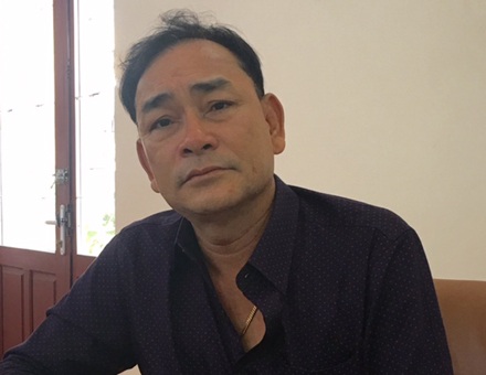 Hải Phòng: Thầy giáo cố tình “đày” học sinh dưới nắng? - 3 Ông Phạm Văn Cường đại diện phụ huynh học sinh lớp 10C7 tỏ ra bức xúc về vụ việc này.