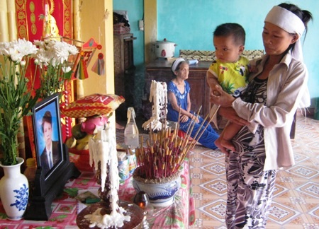 Chồng mất, chị Nữ vô cùng bàng hoàng và đau xót