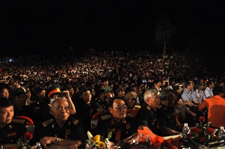 Hàng ngàn người tham dự buổi giao lưu