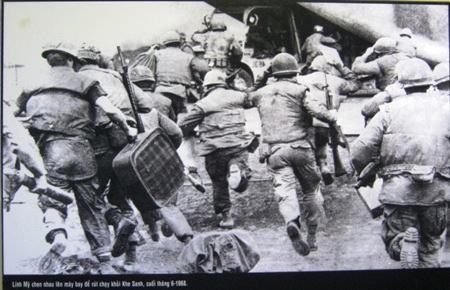 Quân Mỹ tháo chạy sau thất bại (Ảnh Tư liệu)