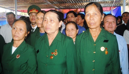 Cụ Tôn Nữ Trí Huệ vượt hàng trăm km từ Huế ra Quảng Bình viếng Đại tướng