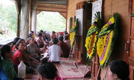 Gia đình tổ chức tang lễ cho anh Hồ Xuân Nguyên