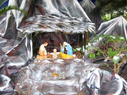 Khách hành hương tại Thánh địa La Vang (Ảnh: Đăng Đức).