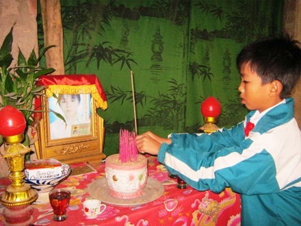 Em biết tự sắp xếp thời gian học cho mình và nhiều năm liền em luôn đạt danh hiệu học sinh khá