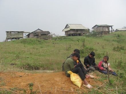 Một góc bản nghèo Hun Dốc