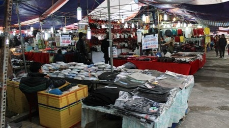 Một sự vắng vẻ đến kỳ lạ tại Hội chợ Xuân