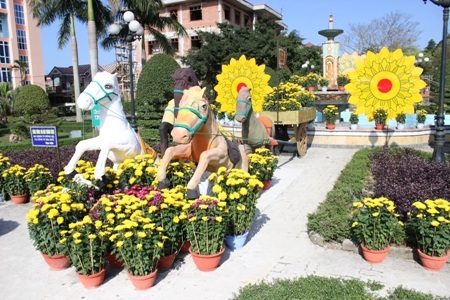 Những chú ngựa đủ sắc màu, cũng là linh vật của năm mới 