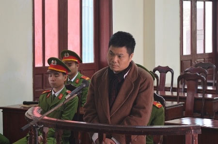 “Siêu” lừa đảo, chiếm đoạt hàng chục tỷ đồng - 1 Bị cáo Cao Xuân Thiện phải ra trước vành móng ngựa về hành vi lừa đảo