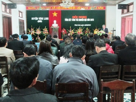 Huyện Vĩnh Linh (Quảng Trị): Năm 2013, trao học bổng trị giá hơn 800 triệu đồng - 1 Hội nghị nhằm đánh giá các hoạt động năm 2013 và triển khai công tác năm 2014.