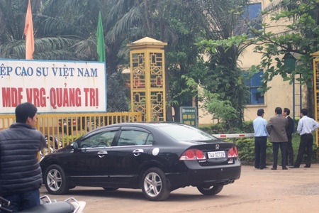 Phóng viên không được tiếp tận hiện trường vụ cháy