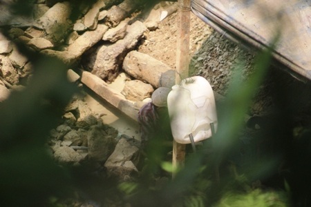 Hoạt động khai thác vàng diễn ra rầm rộ, với rất nhiều máy móc