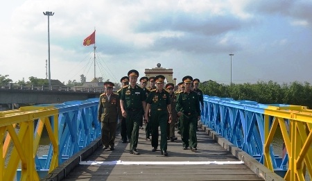Đôi bờ Hiền Lương và Thành cổ Quảng Trị đón bằng Di tích đặc biệt - 2 Cầu Hiền Lương đã được phục dựng lại trước ngày đón nhận bằng di tích Quốc gia đặc biệt