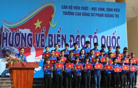 Sinh viên Quảng Trị ra “quyết tâm thư” phản đối Trung Quốc hạ đặt giàn khoan trái phép