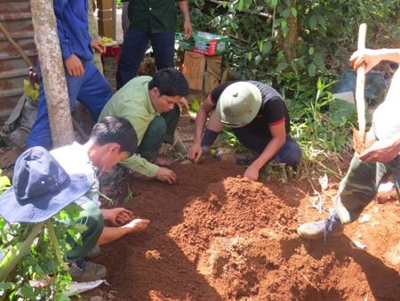 Lực lượng quy tập tiếp tục mở rộng phạm vi tìm kiếm các hài cốt liệt sĩ