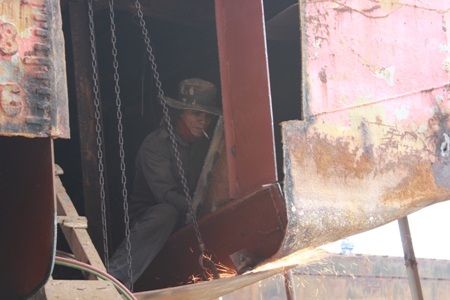 Gia cố trên thân tàu