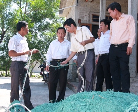 Ngư dân liên tục bị tàu của Trung Quốc phá hoại, cắt ngư, lưới cụ 