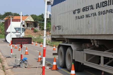 Nhờ có thiết bị này mới ghi nhận được hình ảnh xe vào cân