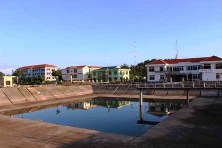 Sau 10 năm hình thành, nhiều hạng mục, công trình trên đảo đã được xây dựng khang trang 