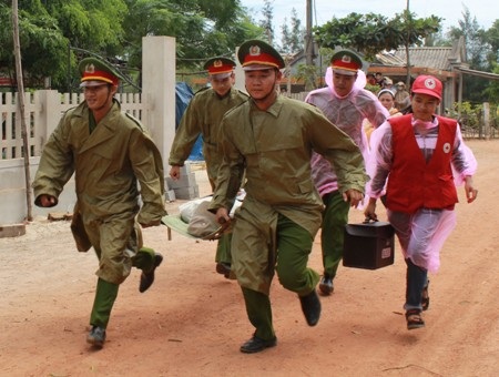 Đưa dân đi cấp cứu