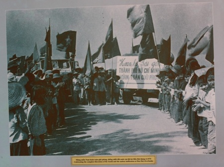 ...và đấu màu sơn cầu