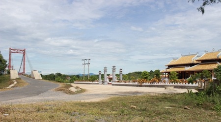 ...và đấu màu sơn cầu