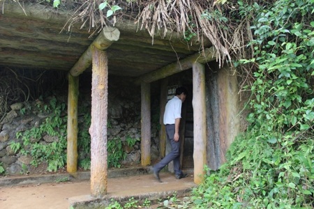 Cửa hầm thông ra biển, nơi bắt đầu con đường chi viện vũ khí, lương thực tiếp tế cho đảo Cồn Cỏ