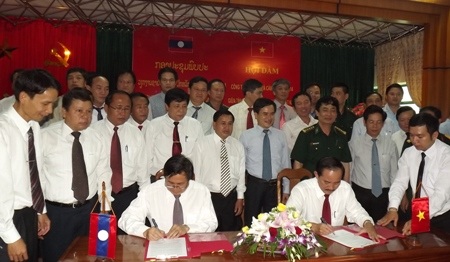 Quảng Trị - Savannakhet hội đàm công tác biên giới và cắm mốc - 1 Lãnh đạo 2 tỉnh Quảng Trị và